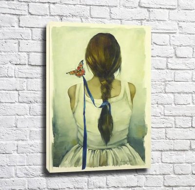 Spatele unei fete cu o coasă și un fluture Emi14889 фото