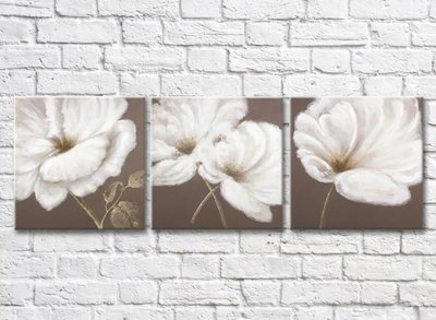 Триптих из белых цветков на коричневом фоне TSv5756 фото