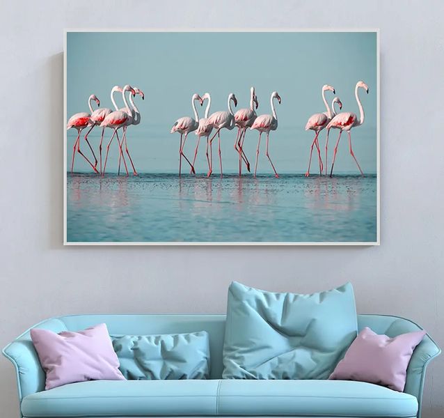 Стая розовых фламинго на мелководье ZHi14558 фото