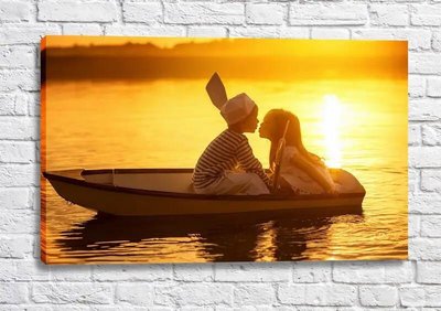 Постер Мальчик и девочка в лодке целуются Fig16661 фото