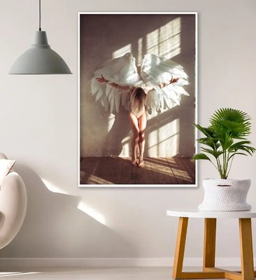 Fată în costum de baie cu aripi de înger Dev14845 фото