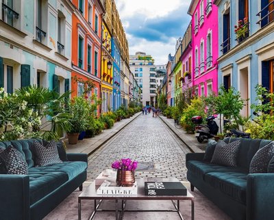Fațade multicolore de case și plante verzi în perspectiva unei străzi pariziene Gor394 фото