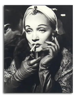 Afiș foto cu Marlene Dietrich cu o țigară TCH16218 фото