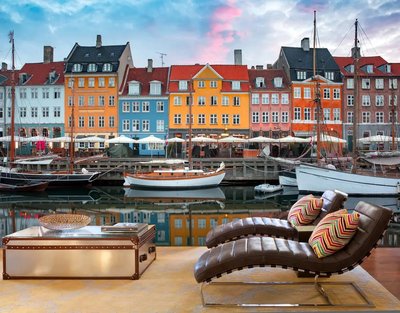 Набережная европейского города с цветными фасадами домов Ska601 фото