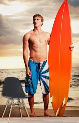 Фотообои Спортсмен с доской для серфинга на пляже Spo2960 фото