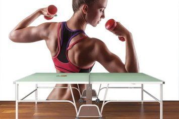Fototapet - "Fototapet Fată cu gantere pe fond alb, fitness" Spo3023 фото