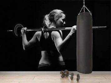 Fototapet - "Fată cu mreană pe fond negru, sport" Spo3032 фото