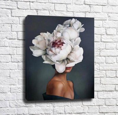 Fată într-o rochie cu decolteu și flori albe de bujor pe cap_1 Emi14936 фото