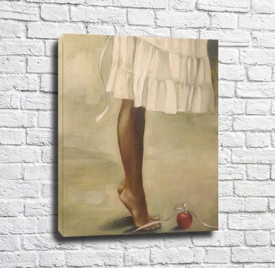 Fată într-o rochie cu șosete și un măr cu o panglică Emi14937 фото